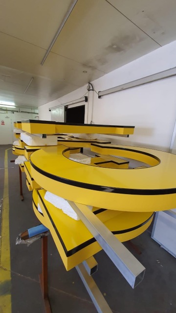 Výroba světelné reklamy