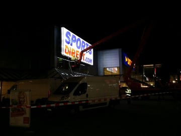 Velkoplošná světelná reklama SIGNTECH