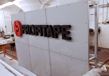 Výroba světelné reklamy